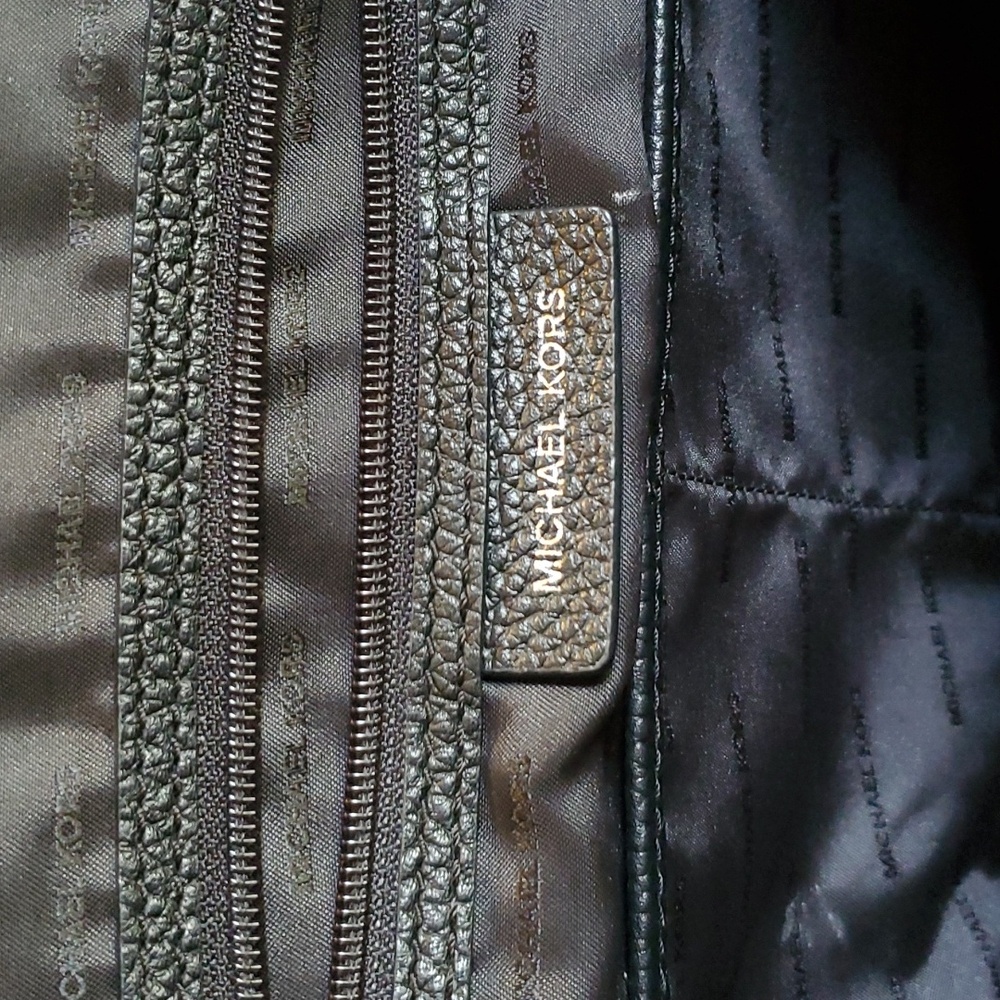 Michale Kors Black Leather Handbag - Picture 5 of 14